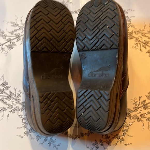 Dansko Brown leather clogs. Size 39. - Picture 5 of 7